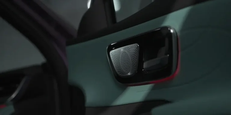 Detail tombol pengaturan posisi kursi Exquisite Door Trim dan Memory Seat Controls Chery Lepas L8.