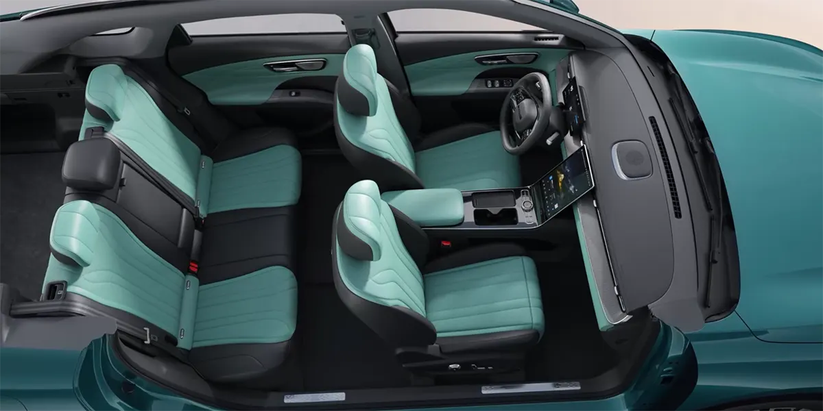 Ruang kabin lapang dengan konfigurasi Versatile Five-Seat Layout - Interior Chery Lepas L8