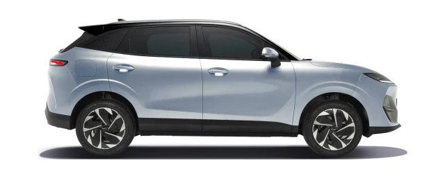 Tampak samping mobil Chery LEPAS E4