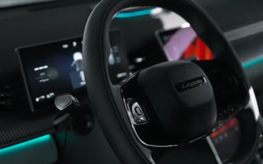 Desain kemudi cerdas dan kokpit modern Human-Centric Cockpit pada Chery Lepas L8.
